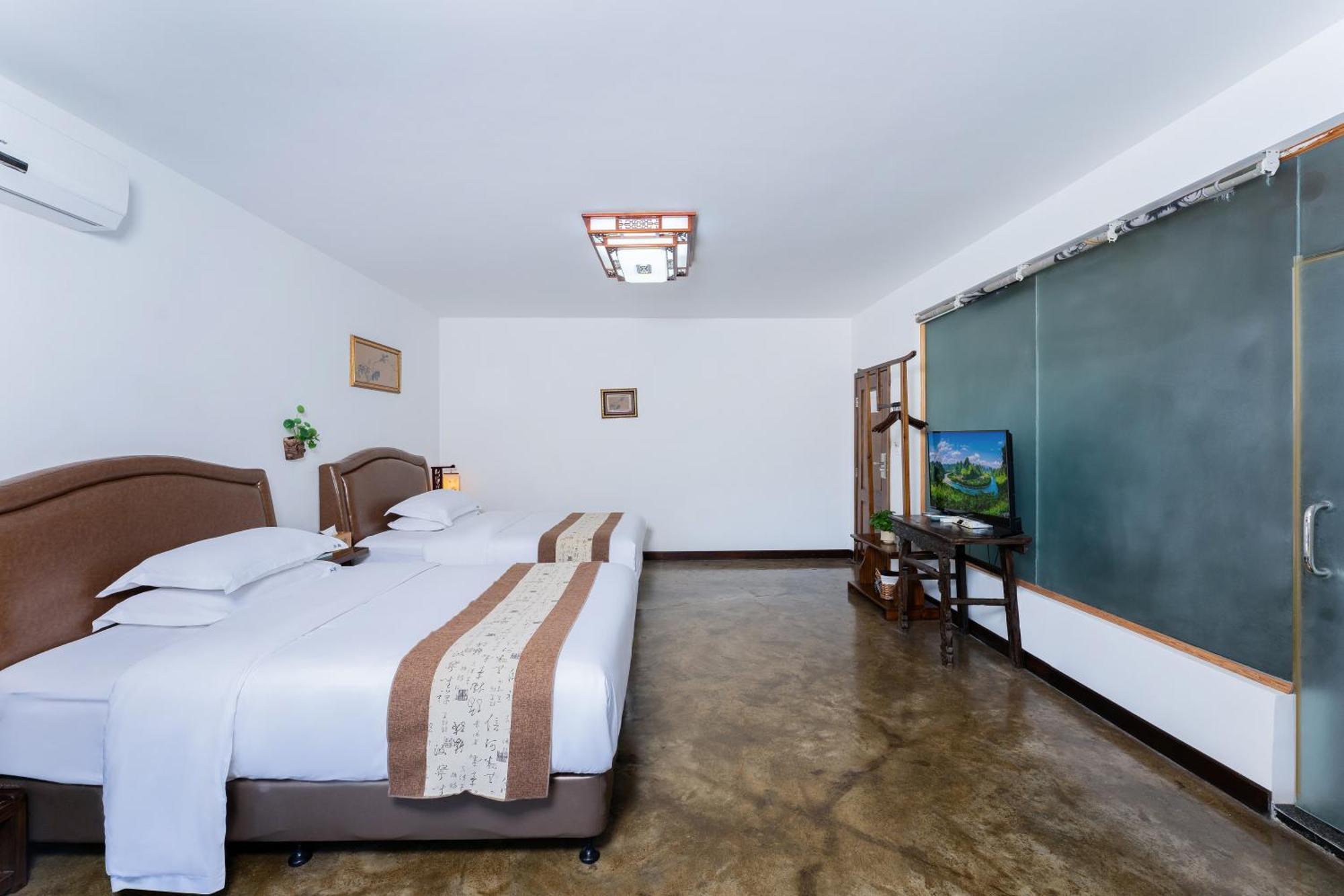 Leisure Courtyard Hotel Yangshuo-Free Shuttle Bus To Yangshuo Station Stay 2 Nights One Way Екстериор снимка