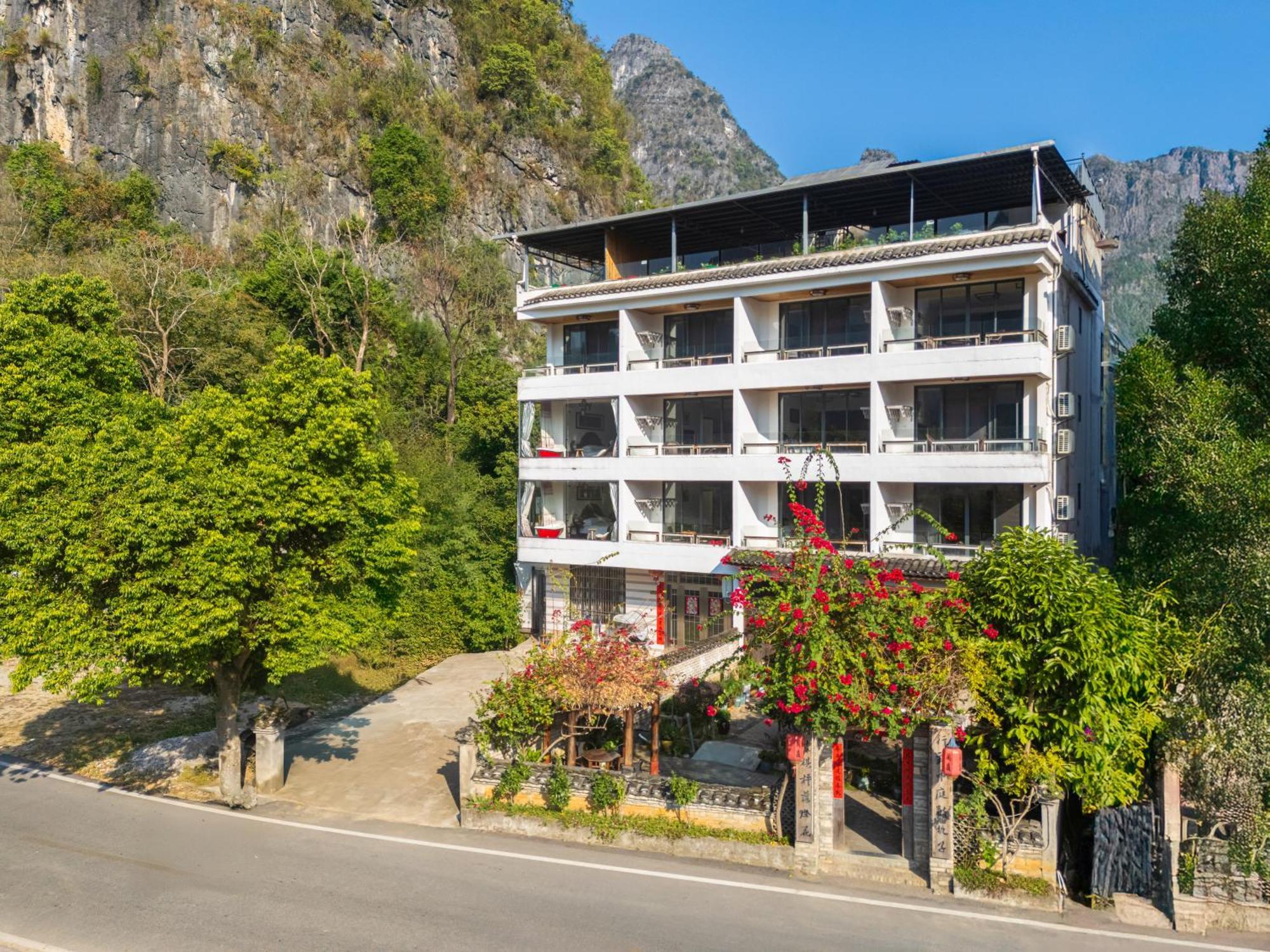 Leisure Courtyard Hotel Yangshuo-Free Shuttle Bus To Yangshuo Station Stay 2 Nights One Way Екстериор снимка