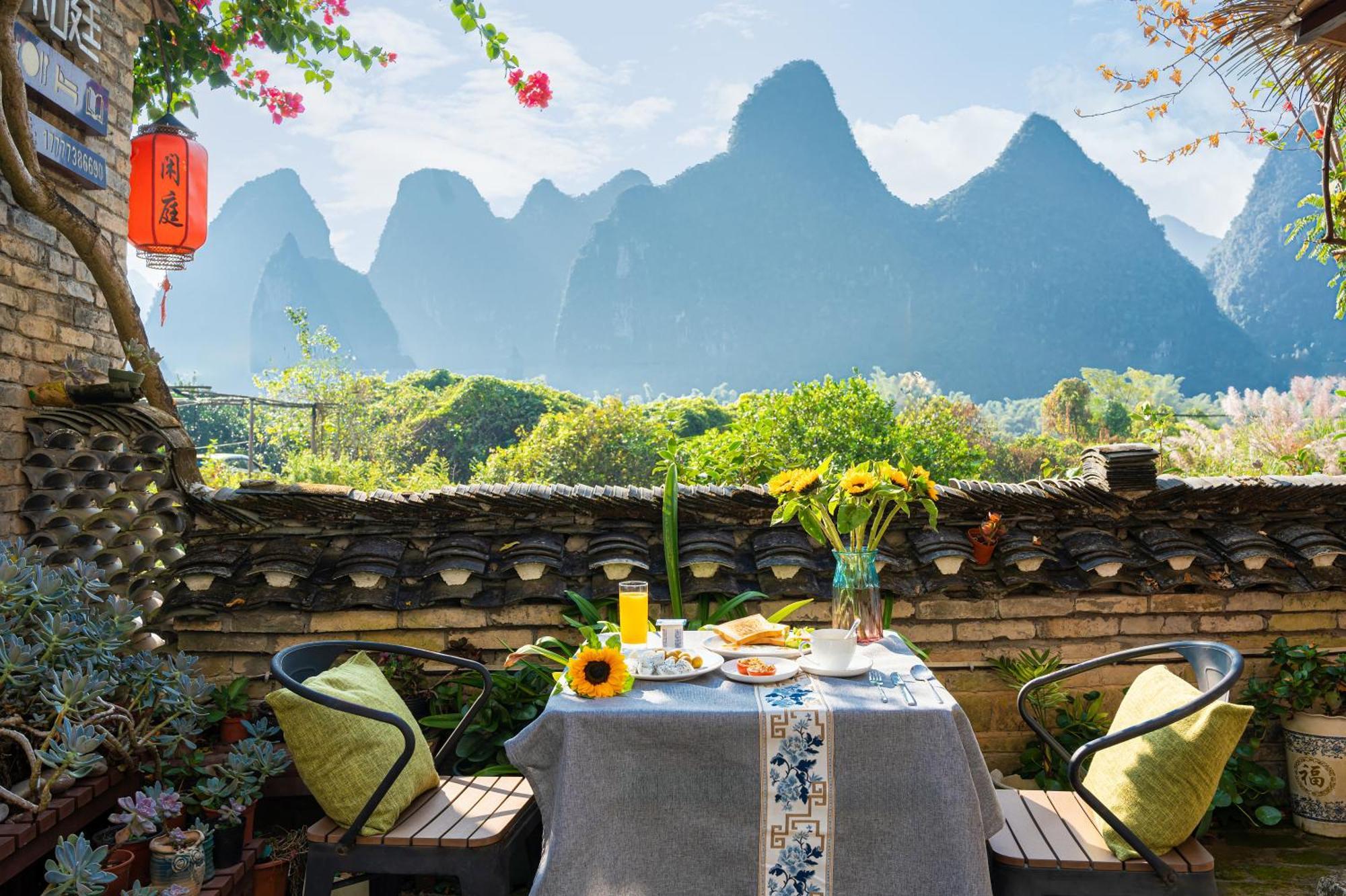Leisure Courtyard Hotel Yangshuo-Free Shuttle Bus To Yangshuo Station Stay 2 Nights One Way Екстериор снимка