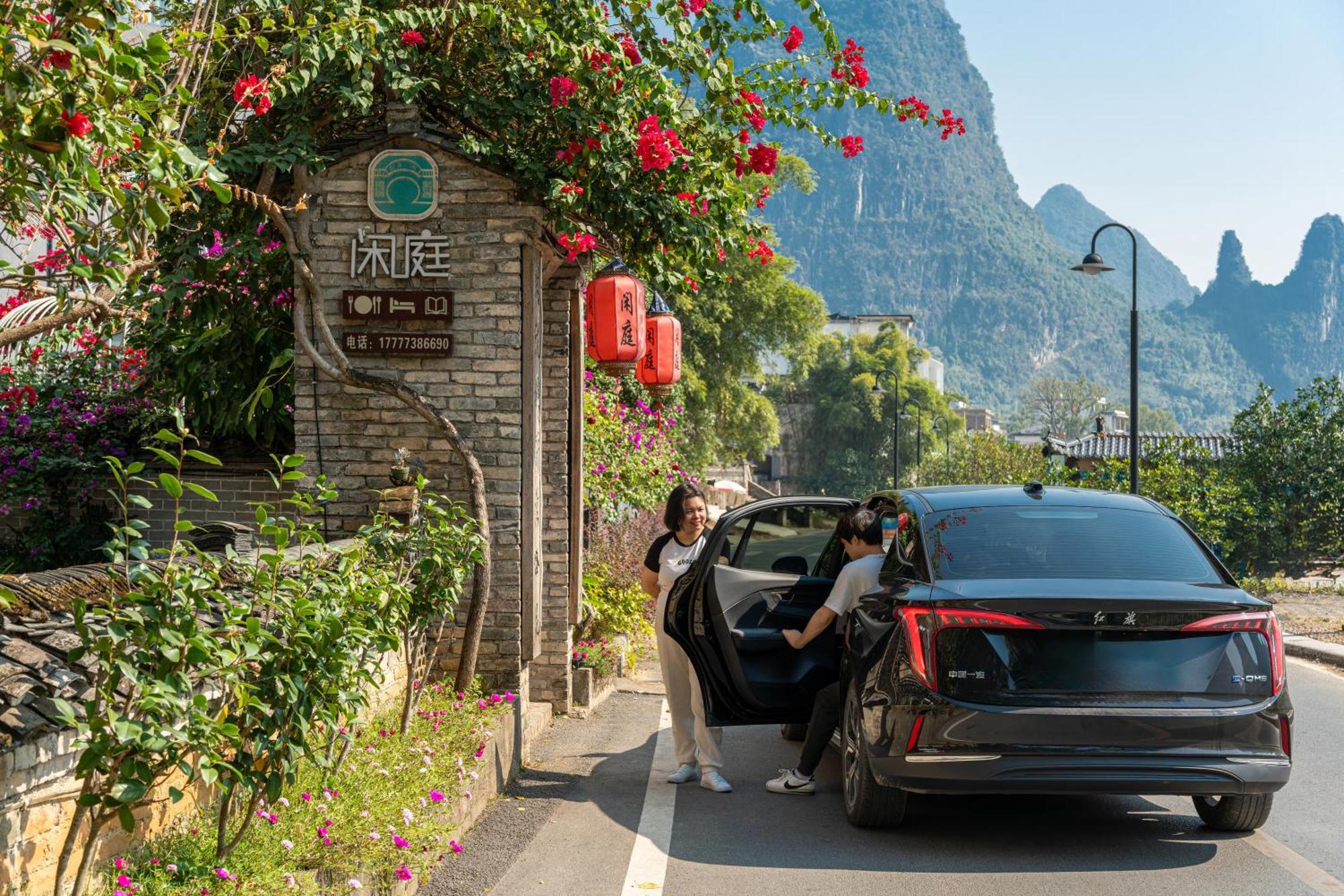 Leisure Courtyard Hotel Yangshuo-Free Shuttle Bus To Yangshuo Station Stay 2 Nights One Way Екстериор снимка