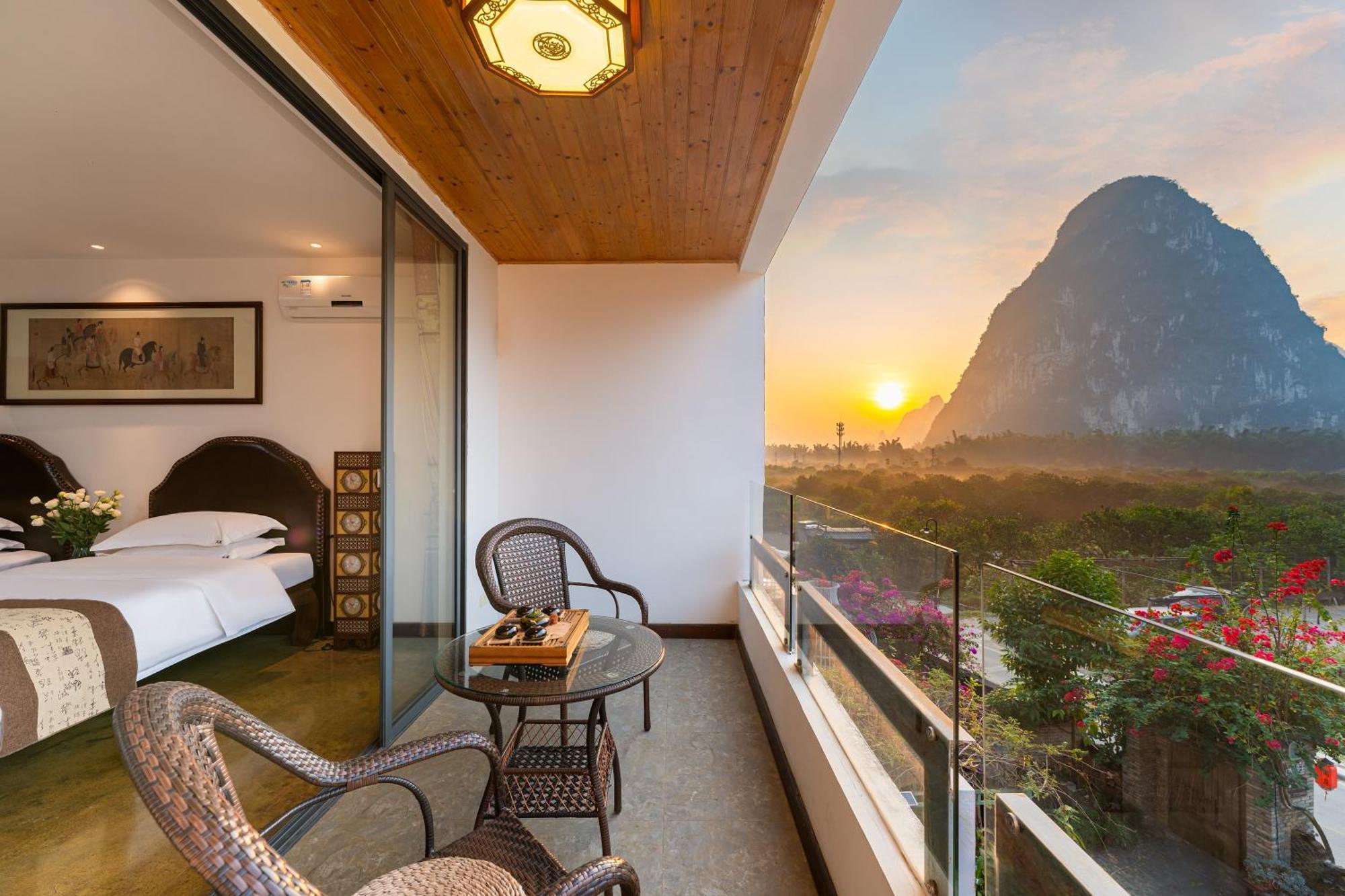 Leisure Courtyard Hotel Yangshuo-Free Shuttle Bus To Yangshuo Station Stay 2 Nights One Way Екстериор снимка