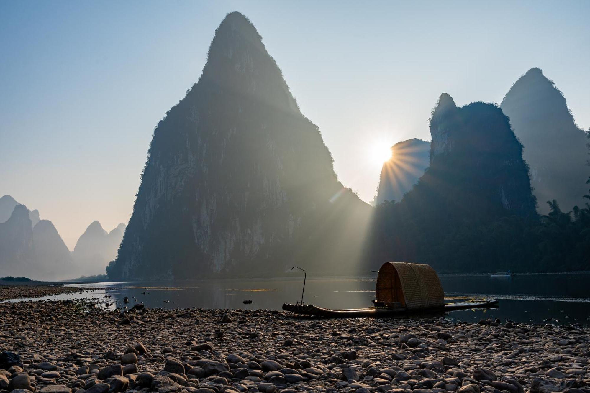 Leisure Courtyard Hotel Yangshuo-Free Shuttle Bus To Yangshuo Station Stay 2 Nights One Way Екстериор снимка